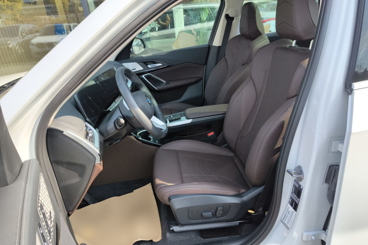 宝马X1 2024款 sDrive25Li X设计套装中控内饰19