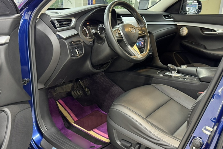 英菲尼迪QX50 2018款 2.0T 四驱菁英版局部细节19