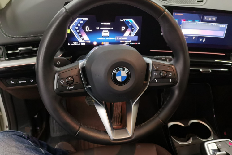 宝马X1 2023款 sDrive20Li X设计套装中控内饰13