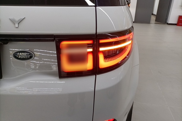 路虎 发现运动版 2025款 249PS 性能科技版车身外观9