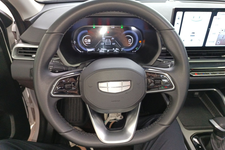 吉利汽车 帝豪 2025款 第4代 1.5L CVT尊贵型中控内饰13