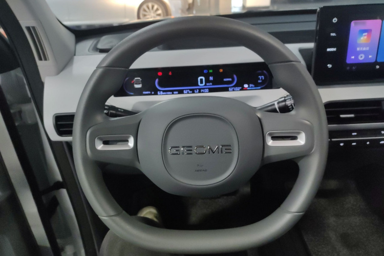 吉利银河 2024款 熊猫mini 200km 耐力熊中控内饰13