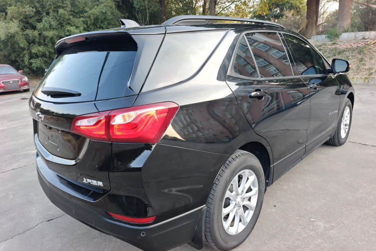 雪佛兰 探界者 2018款 535T 自动驰界版车身外观6005