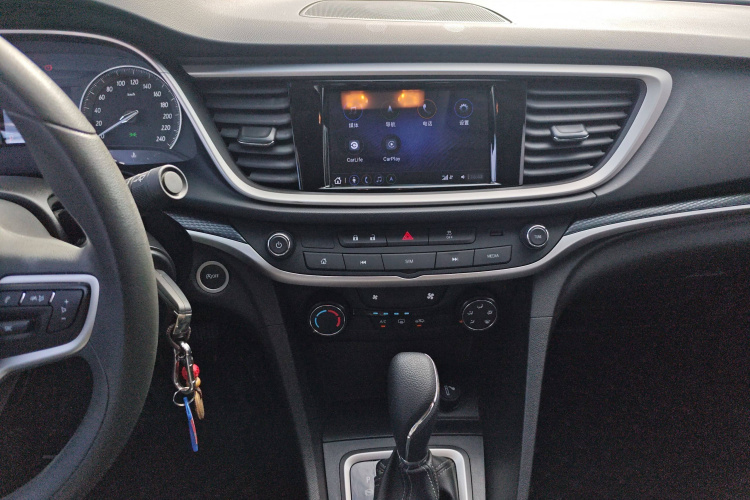 别克 英朗 2021款 改款 典范 1.5L 自动精英型中控内饰7003