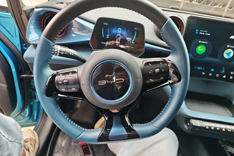 比亚迪 海豚 2021款 405km 时尚版中控内饰13