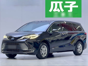 丰田 赛那SIENNA 2021款 2.5L混动 尊贵版