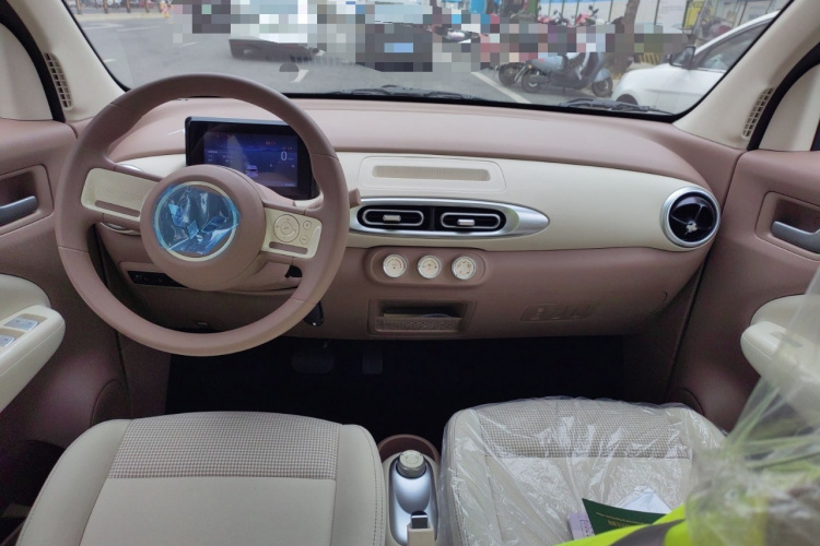 五菱汽车 宏光MINIEV 2025款 四门版 进阶款中控内饰12