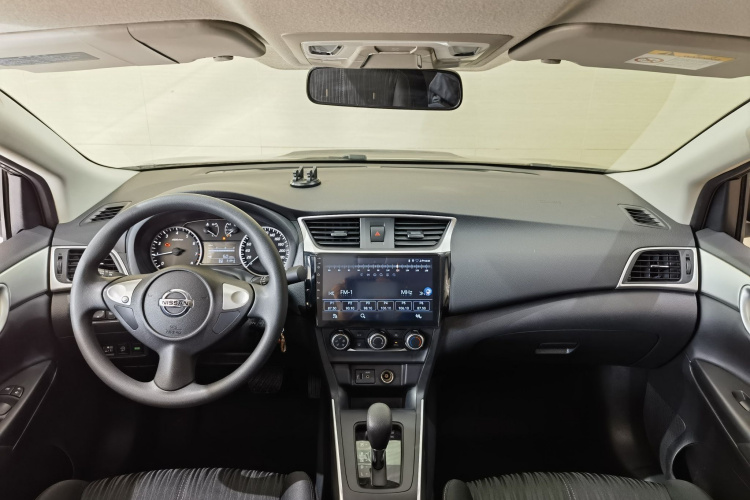 日产 轩逸 2024款 经典 1.6XE CVT舒适版中控内饰7004