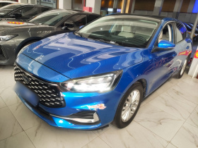 福特 福克斯 2021款 三厢 EcoBoost 180 自动锋潮型