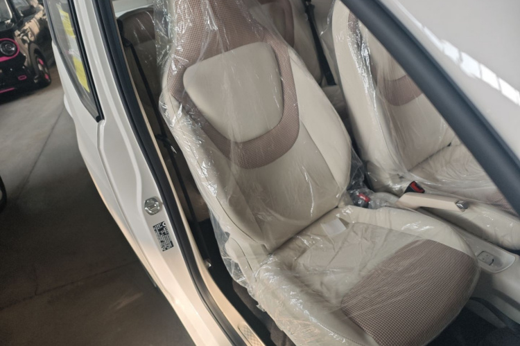 五菱汽车 宏光MINIEV 2024款 第三代 215km 青春版局部细节41