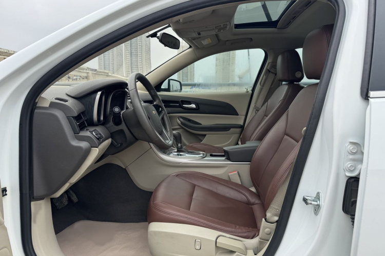 雪佛兰 迈锐宝 2014款 2.0L 自动舒适版中控内饰7002