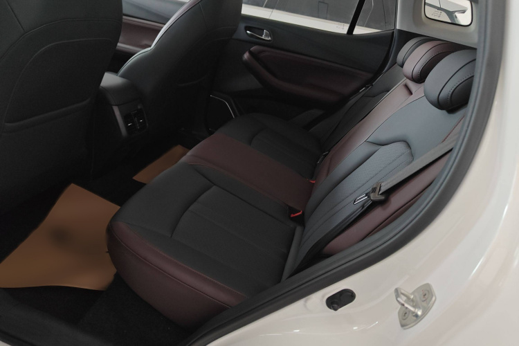 广汽传祺 传祺GS4 2020款 270T 自动精英科技版中控内饰7001