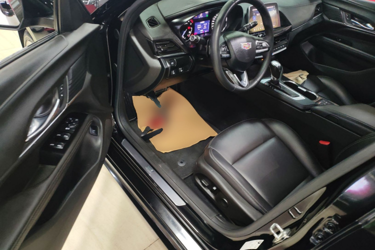 凯迪拉克CT4 2021款 28T 风尚型中控内饰20