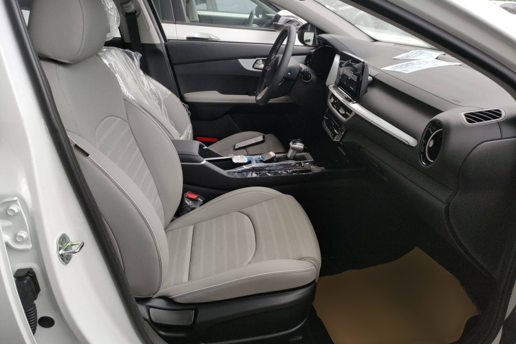 起亚K3 2024款 1.5L CVT豪华智享版中控内饰41