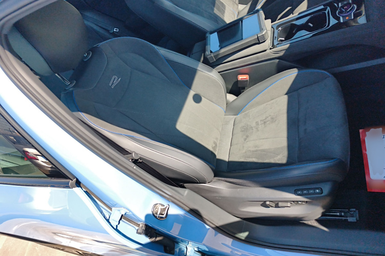 大众 途观L 2024款 PRO 380TSI 四驱R-Line智尊版局部细节41