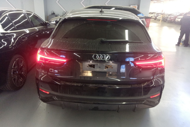 奥迪Q3 Sportback 2022款 40 TFSI 时尚型车身外观6004