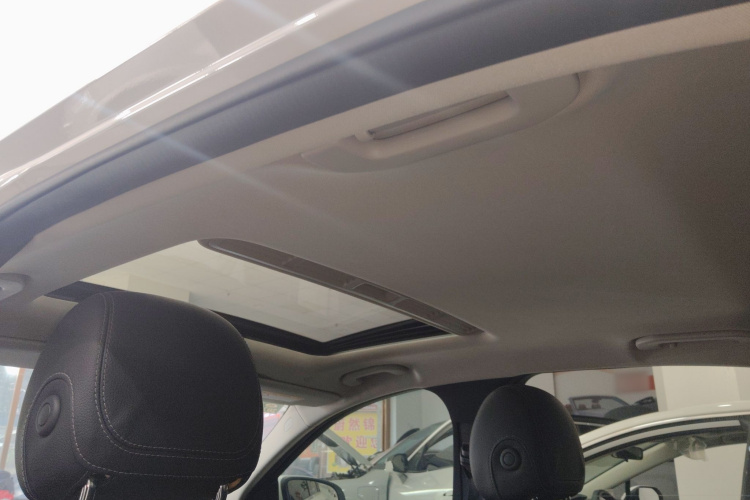 奔驰C级 2020款 C 200 L 时尚型运动版中控内饰22