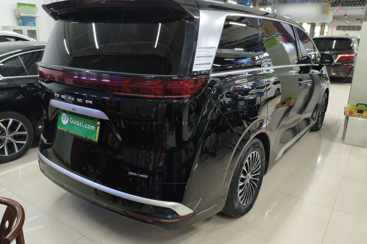 腾势D9 2024款 DM-i 980 四驱旗舰型车身外观7