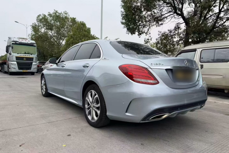 奔驰C级 2015款 改款 C 180 L 运动型车身外观6003