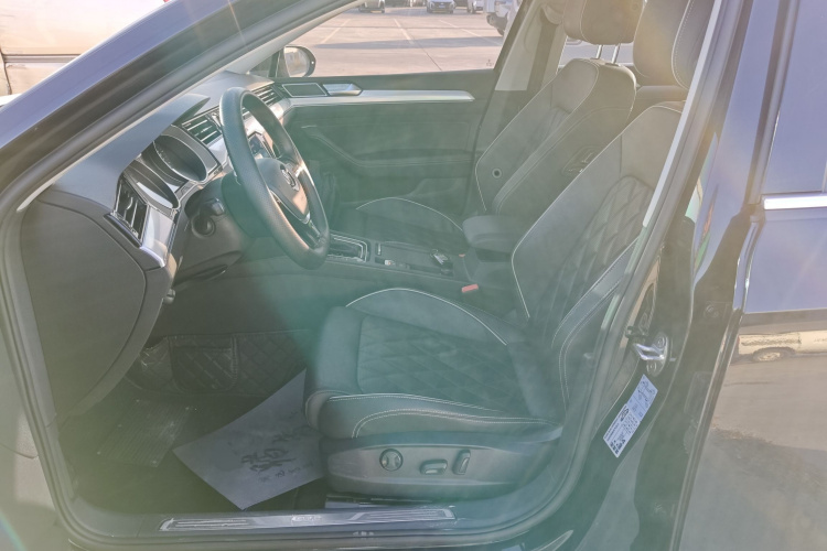 大众 迈腾GTE插电混动 2020款 GTE 豪华型中控内饰7003