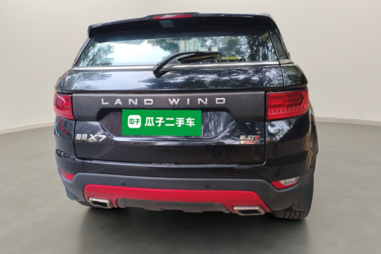 陆风X7 2015款 2.0T 全景尊贵版车身外观6