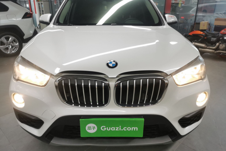 宝马X1 2018款 sDrive18Li 时尚型车身外观2