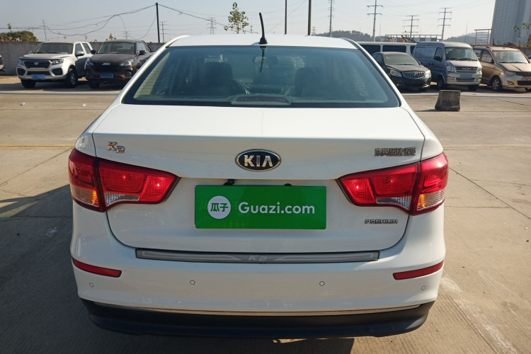起亚K2 2015款 三厢 1.6L AT Premium车身外观6