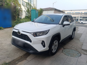 丰田 RAV4荣放 2023款 2.0L CVT两驱都市版