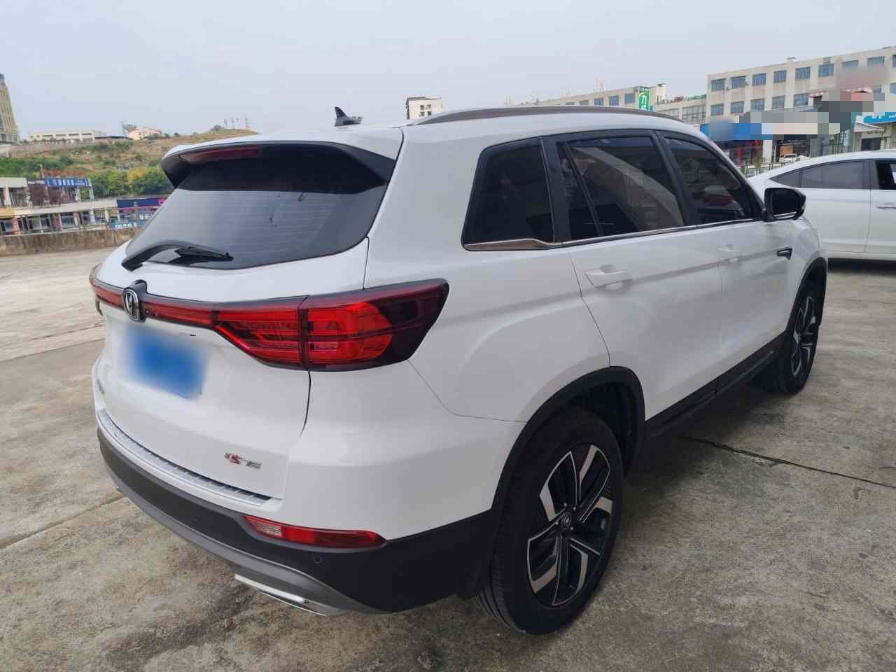 长安CS75 2024款 畅享版 1.5T DCT尊贵型(5)