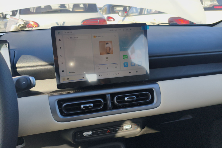 五菱汽车 五菱缤果PLUS 2024款 401km 五座版局部细节16