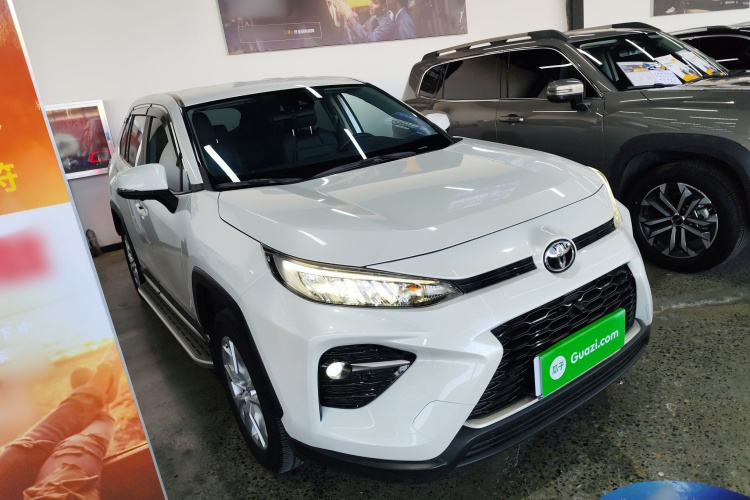 丰田 威兰达 2022款 2.0L CVT两驱都市版车身外观3