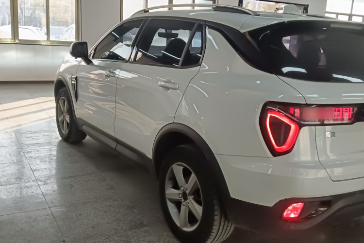 领克01 2019款 2.0T 两驱纯版 国VI车身外观6003