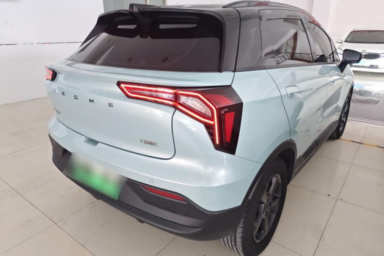 吉利几何E萤火虫 2024款 301km 星光车身外观7