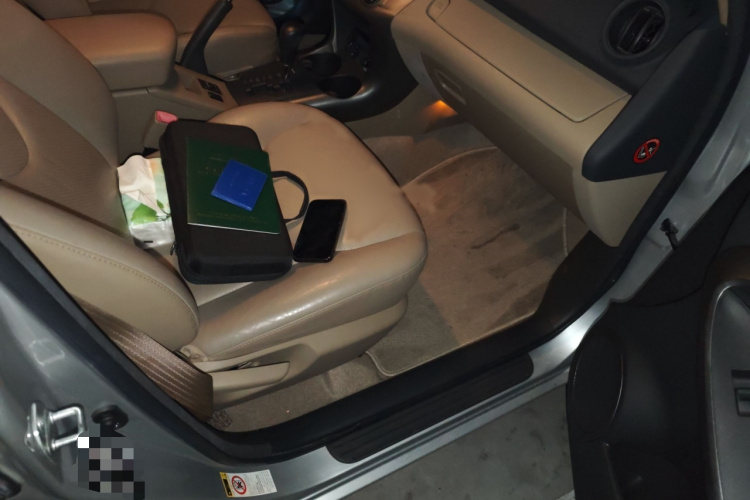 丰田 RAV4荣放 2011款 2.0L 自动豪华版局部细节9005