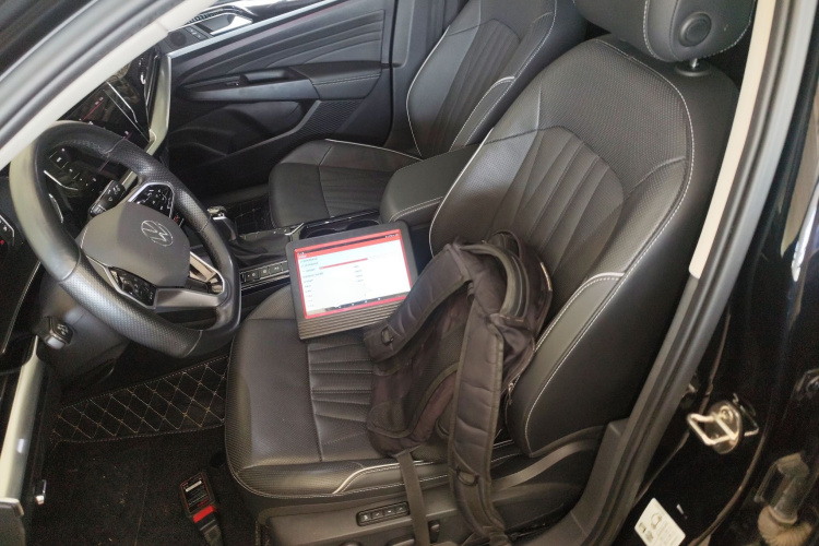 大众 帕萨特 2022款 330TSI 豪华版中控内饰19