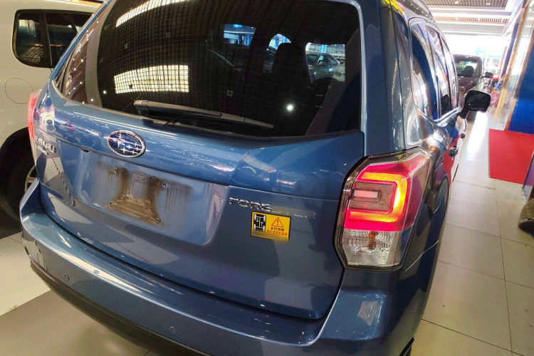 斯巴鲁 森林人 2018款 2.0i 豪华导航版车身外观7