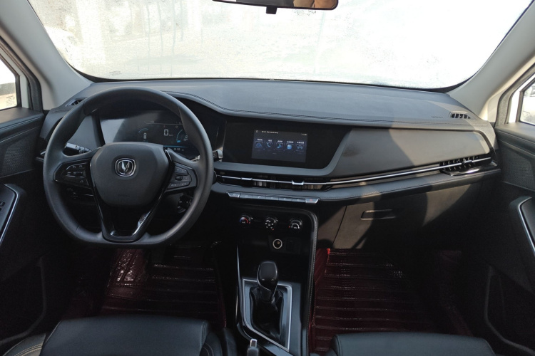 长安CS15 2021款 1.5L 手动进取型中控内饰12