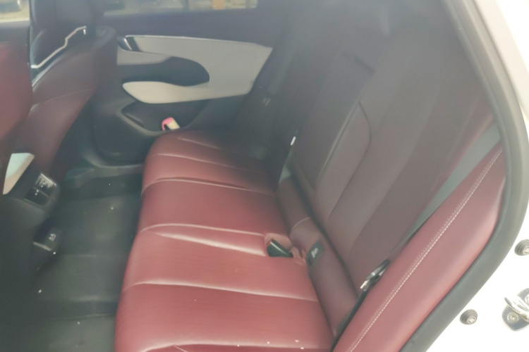 别克 君越 2023款 28T 越享版中控内饰21