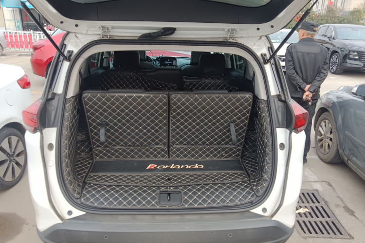 雪佛兰 沃兰多 2019款 Redline 530T 自动纵享版（5+2款） 国VI机舱底盘23