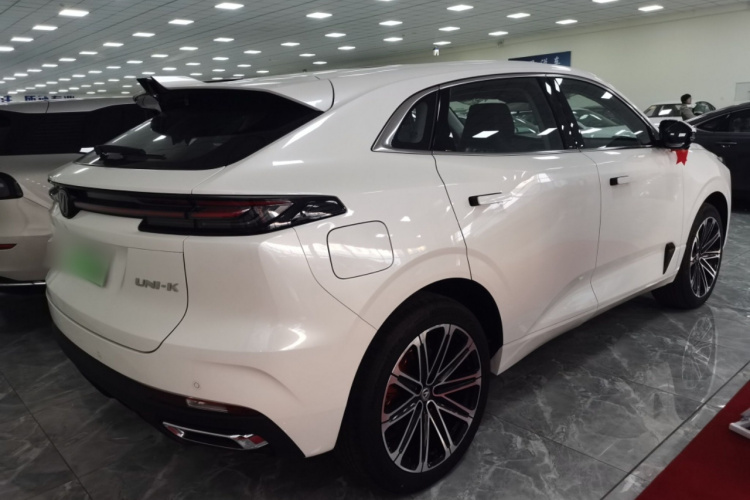 长安UNI-K 智电iDD 2024款 智电iDD 1.5T 135km智领型车身外观6005