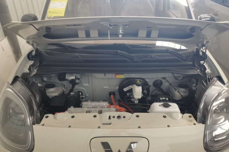 五菱汽车 宏光MINIEV 2025款 四门版 进阶款机舱底盘24