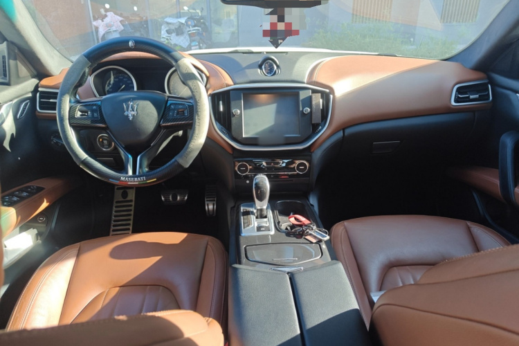 玛莎拉蒂 Ghibli 2014款 3.0T 标准版中控内饰12