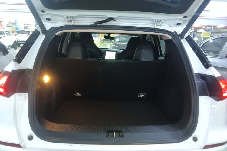 小鹏G3 2022款 G3i 460G+机舱底盘23