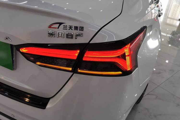 日产 天籁 2022款 2.0L XL-TLS 悦享版车身外观6006