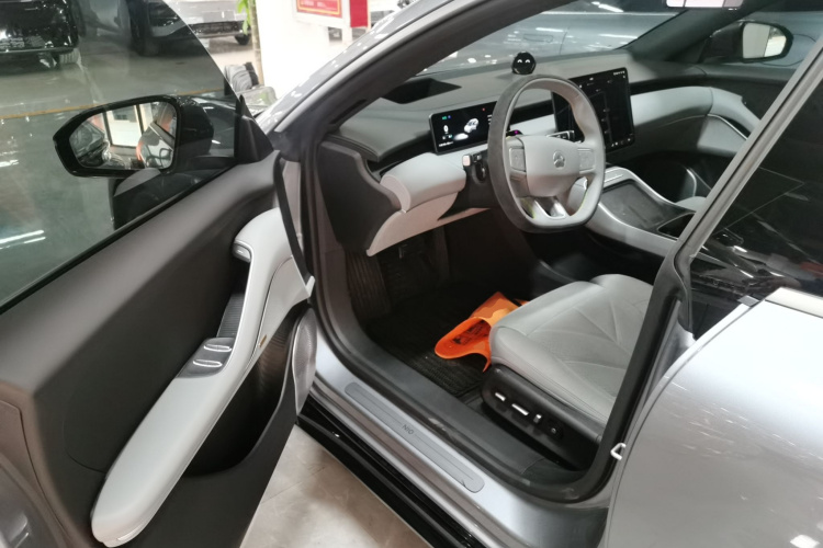 蔚来ET5T 2025款 冠军纪念版 75kWh Touring中控内饰20