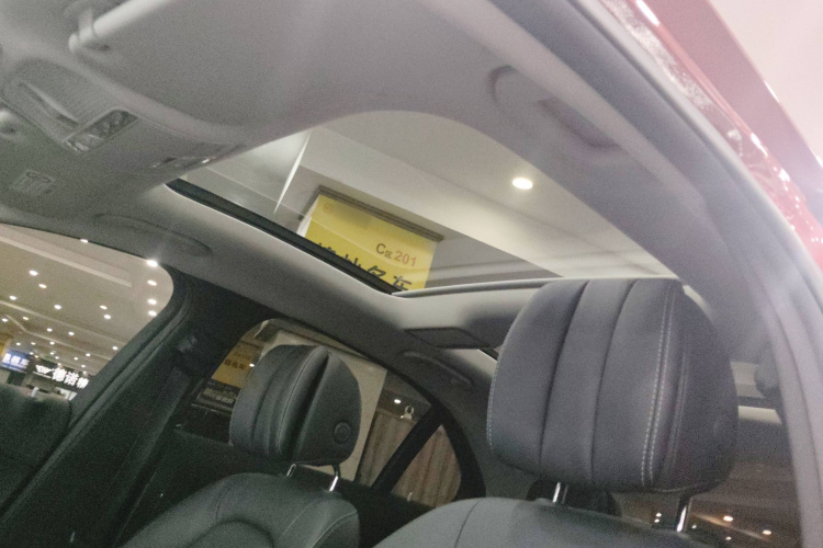 奔驰C级 2020款 改款 C 260 L 运动版局部细节22