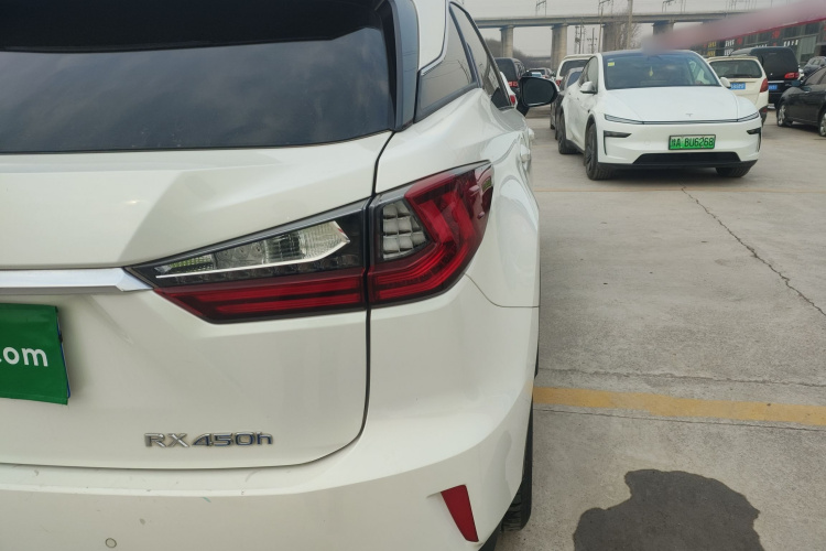 雷克萨斯RX 2016款 450h 四驱典雅版车身外观9