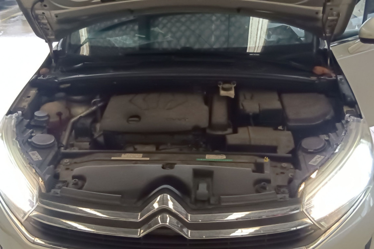 雪铁龙 C4世嘉 2016款 1.6L 自动豪华型局部细节24