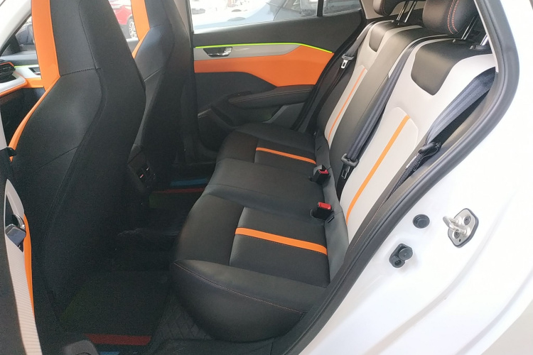 东风风神 奕炫 2023款 马赫版 1.5L 自动追影版中控内饰21