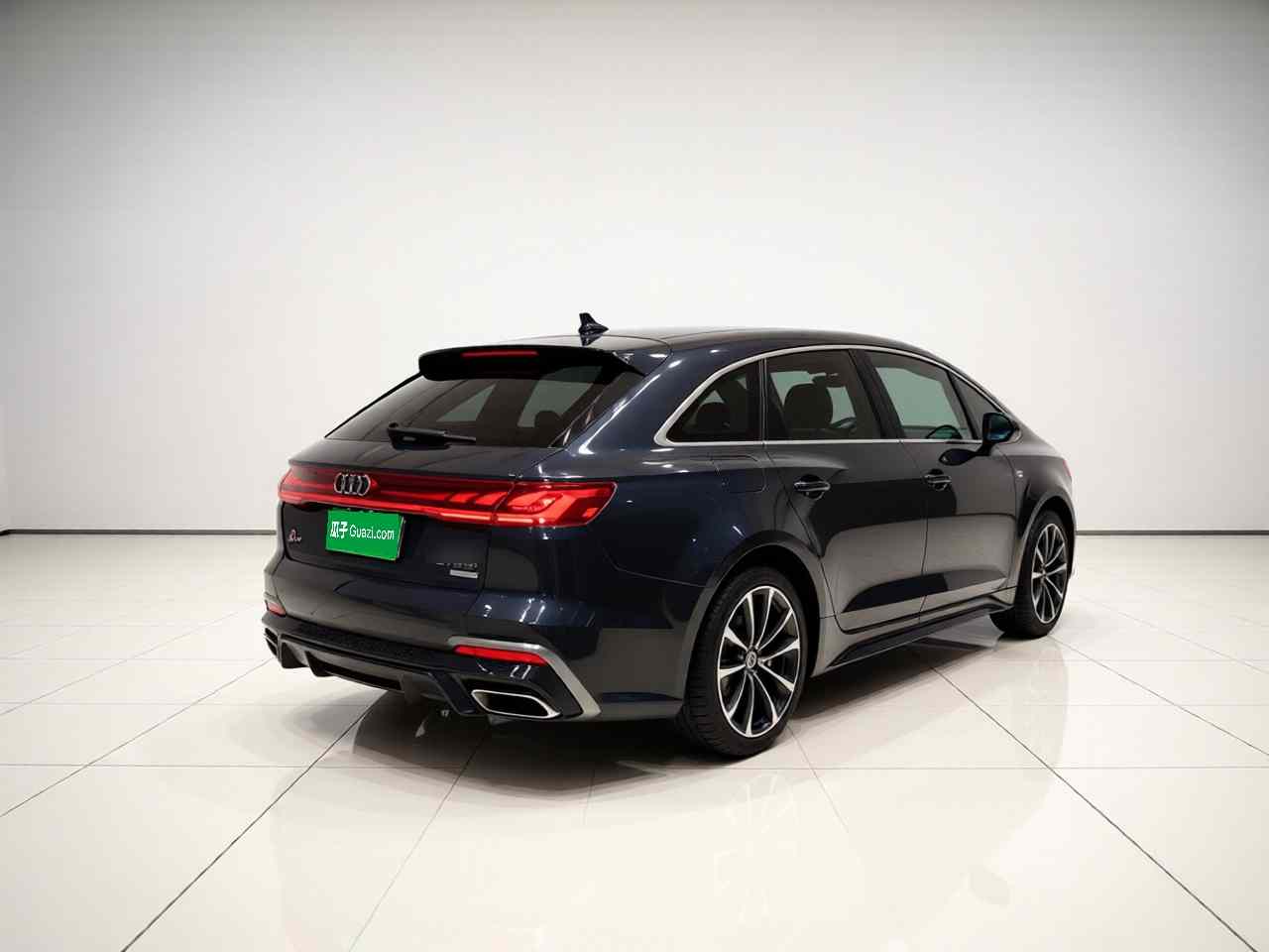 奥迪Q6 2023款 45 TFSI quattro 齐云型 Light 飞骑套装(4)